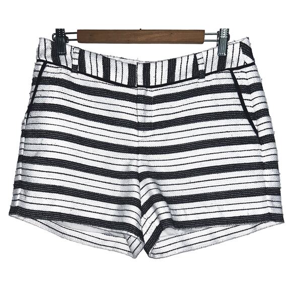 ELLE Black & White Striped Lined Knit Shorts Women's Size 6 - Picture 1 of 8